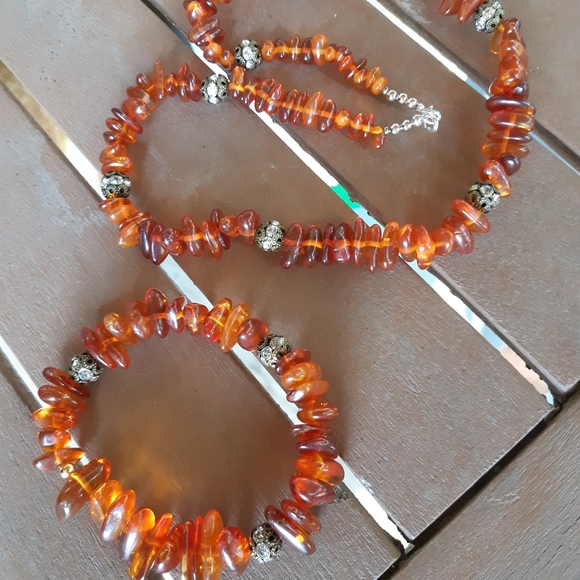 Baltic amber with antique spacers in brass and rhinestones. - Picture 4 of 6